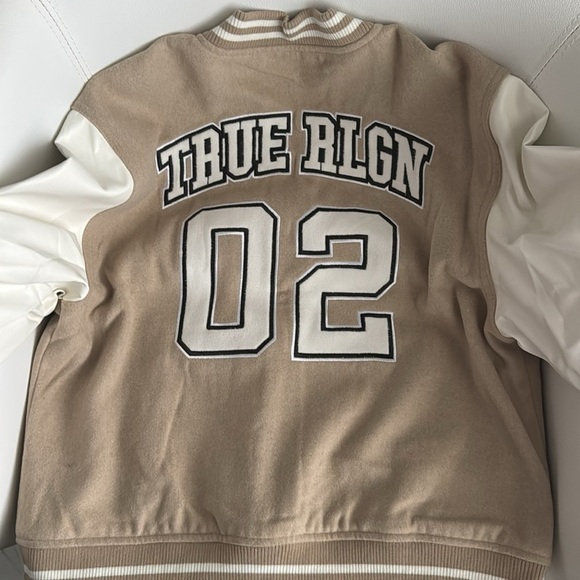 NWT True Religion Women’s Varsity Jacket Size L. Color: Travertine/Winte… - Picture 8 of 9